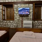 Merkaj, Castle *