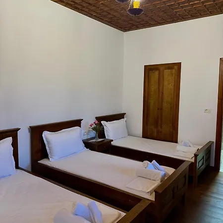 Merkaj, Castle Hotel Berati