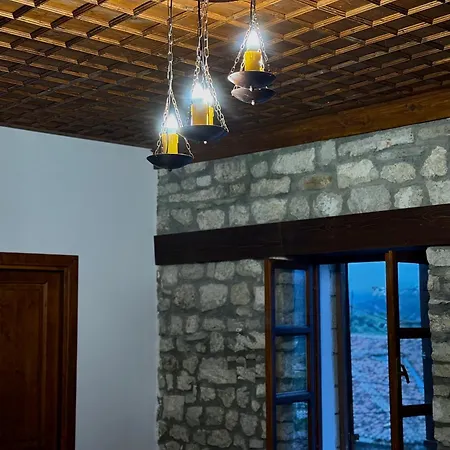 Merkaj, Castle Hotel Berati