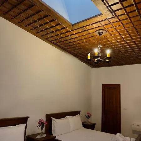 Hotel Merkaj, Castle