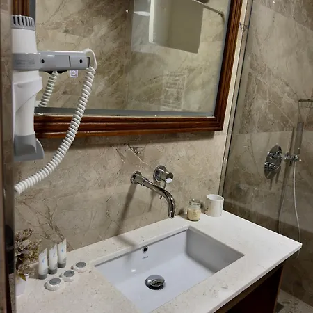 Hotel Merkaj, Castle Berati