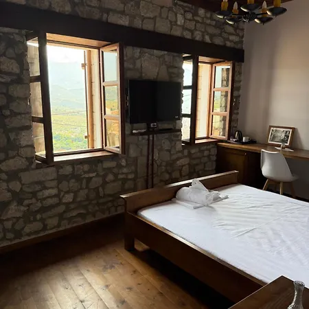 Merkaj, Castle Berati