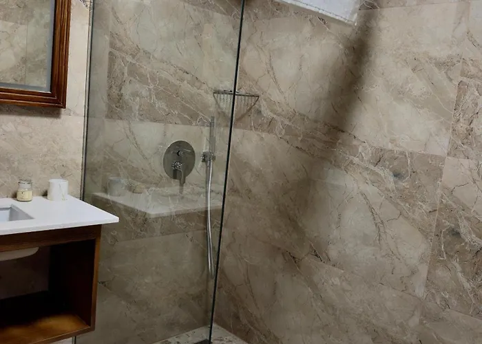 ホテル Merkaj, Castle