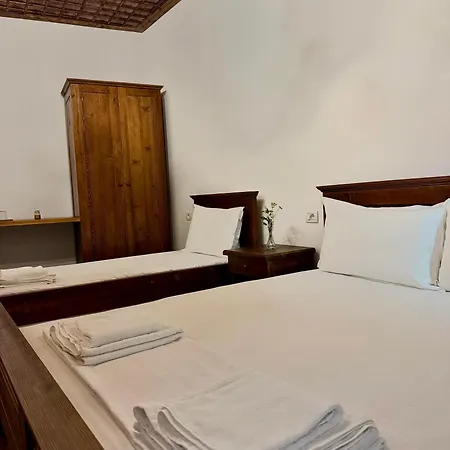 Szálloda Merkaj, Castle Berat