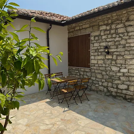 Szálloda Merkaj, Castle Berat