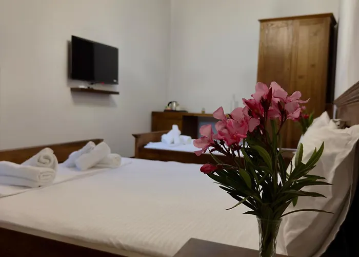 Merkaj, Castle Hotel Berat