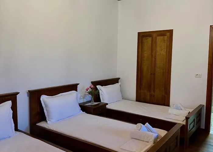 Merkaj, Castle Hotel Berat