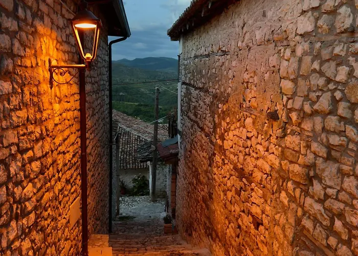 Hotel Merkaj, Castle *