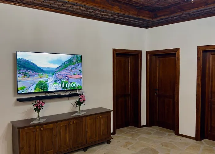 Hotel Merkaj, Castle *