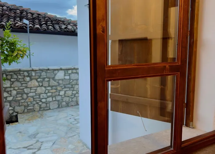 Hotel Merkaj, Castle *