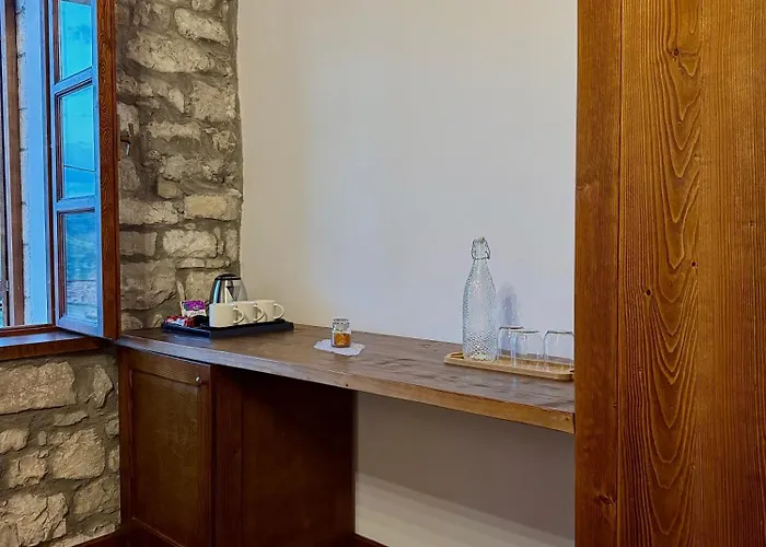 Hotel Merkaj, Castle *