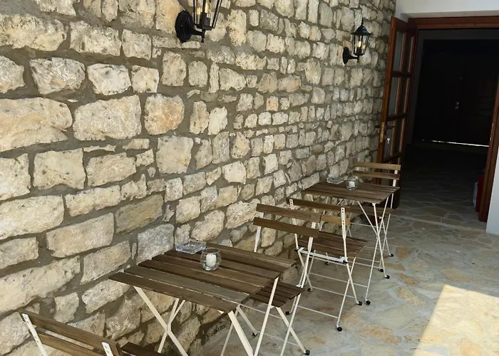 Merkaj, Castle Berat